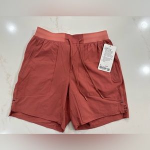 Lululemon License to Train shorts 7” LINED